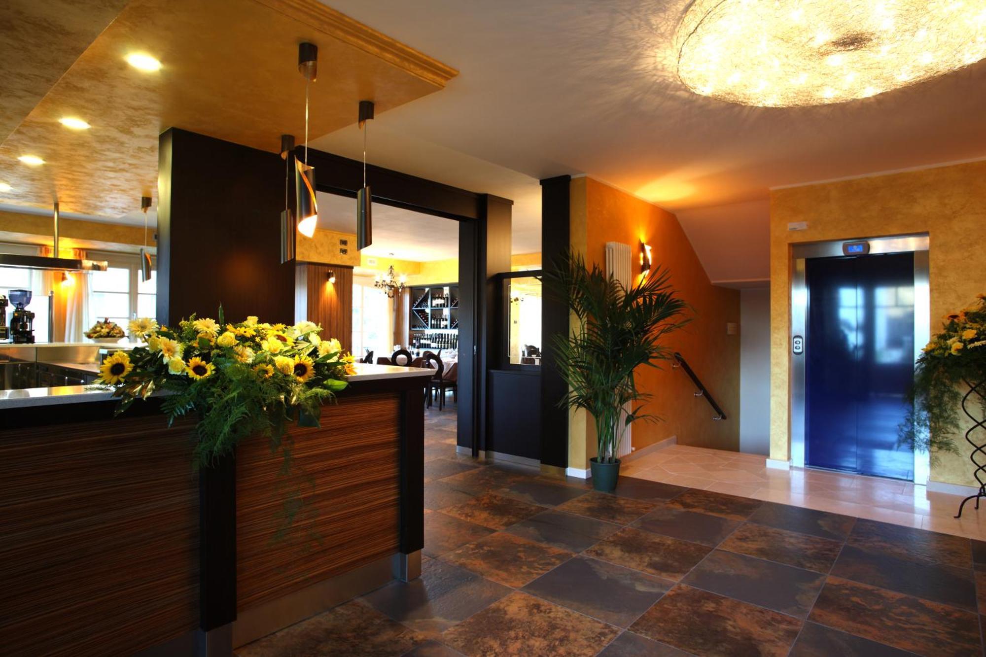 T'Ami Hotel Resort Spa Selvino Extérieur photo